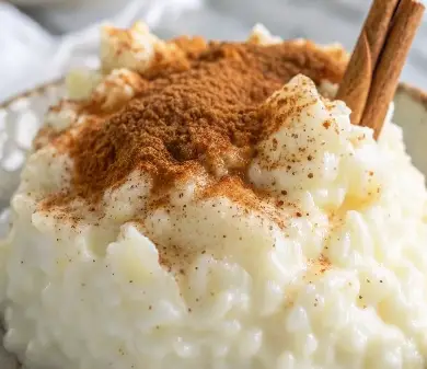 POUDING AU RIZ ET À LA CANNELLE